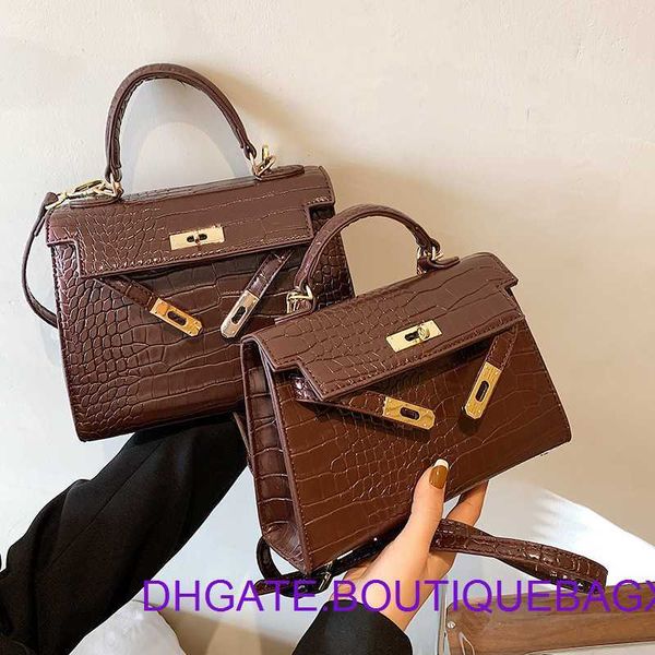 designer hremm kelys's evening bags for outlet 2023 winter size simple metal buckle fashion bag one shoulder messenger bag crocodile pu
designer hremm kelys's evening bags for outlet 2023 winter size simple metal buckle fashion bag one shoulder messenger bag crocodile pu