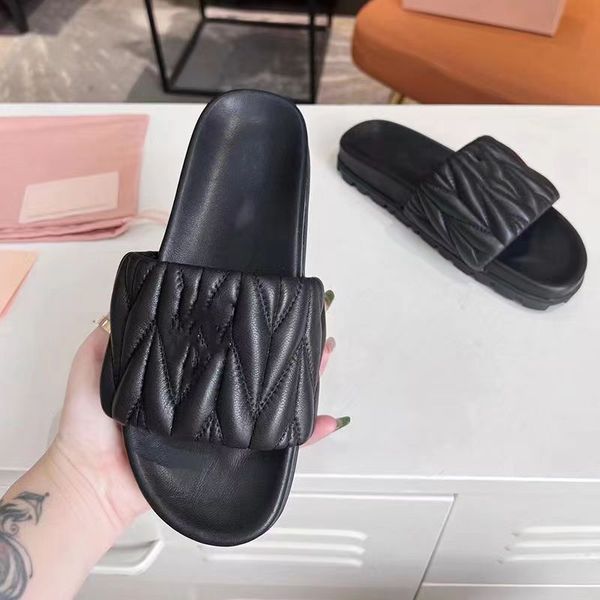 new slippers luxury designer women flats heel sandals pleated leather banquet shoe wine cup heels casual home classic dinner shoes, Black
new slippers luxury designer women flats heel sandals pleated leather banquet shoe wine cup heels casual home classic dinner shoes, Black