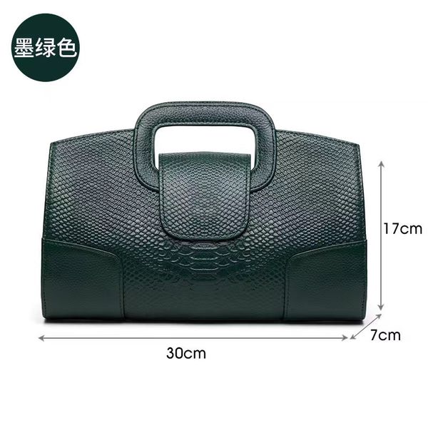 self-produced self-marketing leather handbag fashion cross body bag dignified atmosphere shoulder bag
self-produced self-marketing leather handbag fashion cross body bag dignified atmosphere shoulder bag