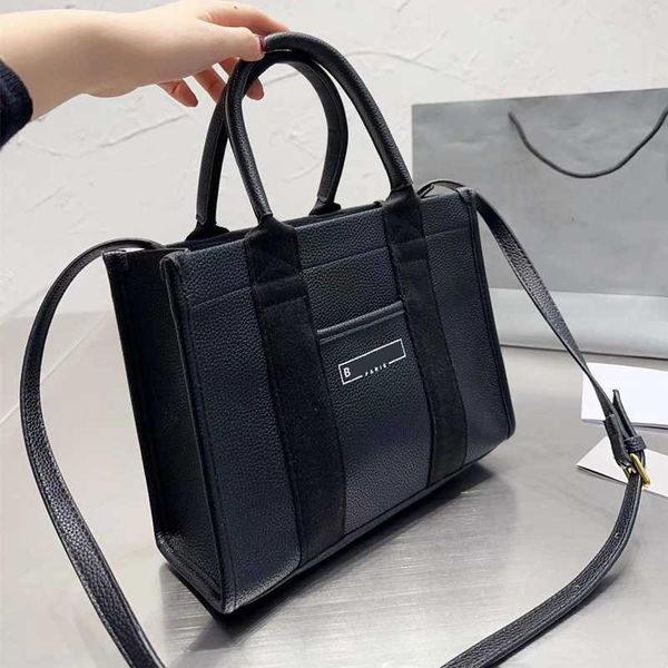 woman designer bags tote bag luxury handbag crossbody shoulder bag fashion shopping travel totes lady purse handbags casual cross body 5a
woman designer bags tote bag luxury handbag crossbody shoulder bag fashion shopping travel totes lady purse handbags casual cross body 5a