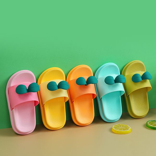 slipper 220319 50328 summer kids boy girl home slipper children fashion cute shoes bathroom pink 230327 230509, Black;grey
slipper 220319 50328 summer kids boy girl home slipper children fashion cute shoes bathroom pink 230327 230509, Black;grey