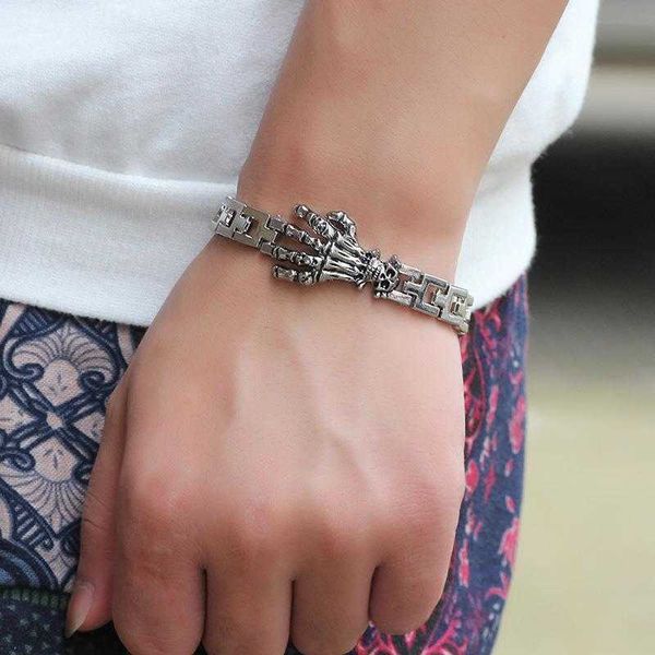 retro style bracelets skull hand claw ornament wholesale watch buttom titanium steel bracelet yiwu small merchandise market, Golden;silver
retro style bracelets skull hand claw ornament wholesale watch buttom titanium steel bracelet yiwu small merchandise market, Golden;silver
