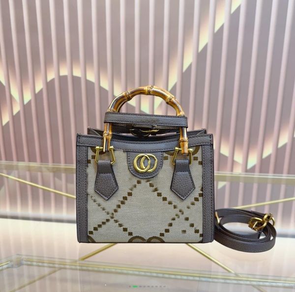 cc womens bamboo handbags designer shoulder bag luxury letter bamboo joint totes bags fashion ophidia chains cross body ladies tote handbag
cc womens bamboo handbags designer shoulder bag luxury letter bamboo joint totes bags fashion ophidia chains cross body ladies tote handbag
