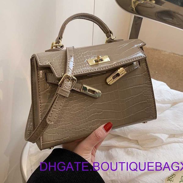 designer hremm kelyss evening bags for outlet fashion carrying 2023 new simple crocodile pattern womens korean version versatile one shoulde
designer hremm kelyss evening bags for outlet fashion carrying 2023 new simple crocodile pattern womens korean version versatile one shoulde