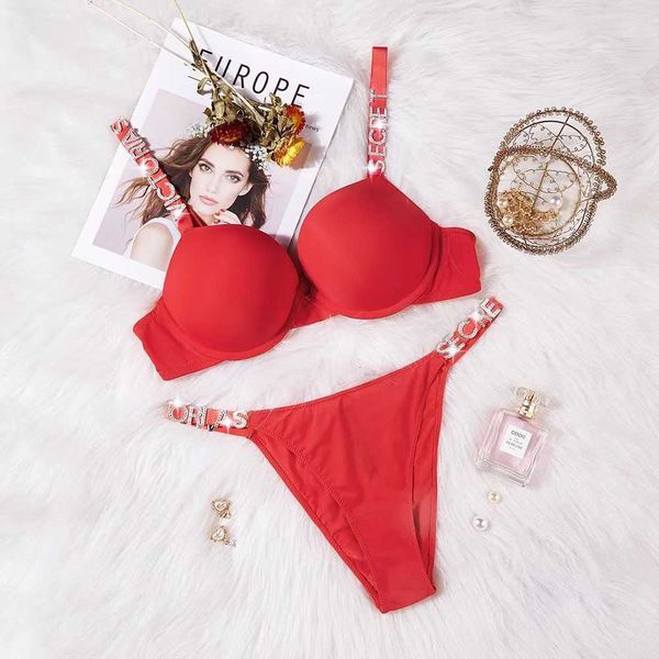 women's bra ych ladies rhinestone gathering set adjustable medium thickness letter two-breasted and panty, Red;black
women's bra ych ladies rhinestone gathering set adjustable medium thickness letter two-breasted and panty, Red;black
