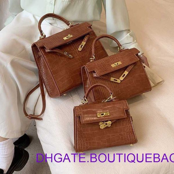 designer hremm kelys's evening bags for outlet large 36 medium 33 small 30 have real logo
designer hremm kelys's evening bags for outlet large 36 medium 33 small 30 have real logo