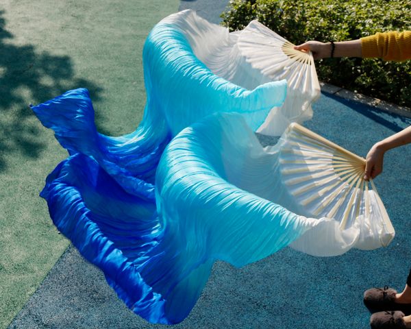 sarongs female chinese silk veils dance fans pair of belly dancing fans 2pcs white sky blue blue 230509, Blue;gray
sarongs female chinese silk veils dance fans pair of belly dancing fans 2pcs white sky blue blue 230509, Blue;gray