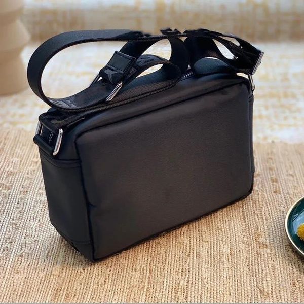 2023 winter design chest men's and women's handbag purse full color cute messenger bag shoulder bag size 23cm
2023 winter design chest men's and women's handbag purse full color cute messenger bag shoulder bag size 23cm