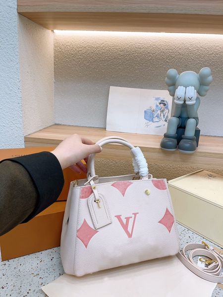 m58916 designer bag 2023 new brand handbag genuine leather silk screen design shoulder bag crossbody bag petit palais shopping package tote
m58916 designer bag 2023 new brand handbag genuine leather silk screen design shoulder bag crossbody bag petit palais shopping package tote