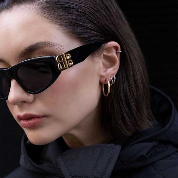 2021 new triangle personalized sunglasses for men and women fashion network red dandy sunglasses, White;black
2021 new triangle personalized sunglasses for men and women fashion network red dandy sunglasses, White;black