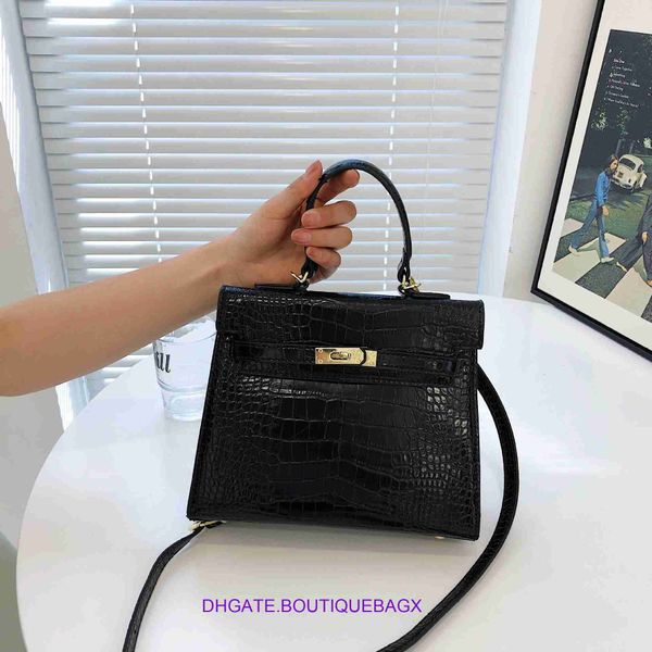 designer hremm kelys's bags for sale autumn and winter 2023 new crocodile french texture buckle handbag fashion versatile one shoulder
designer hremm kelys's bags for sale autumn and winter 2023 new crocodile french texture buckle handbag fashion versatile one shoulder