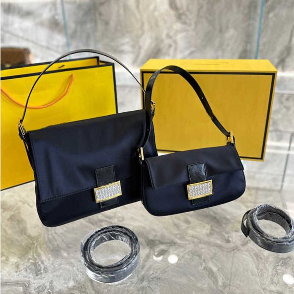 shoulder bags vintage baguettes bag f designer bag crossbody bags messenger package luxurys handbag woman designers diamond purse 221226
shoulder bags vintage baguettes bag f designer bag crossbody bags messenger package luxurys handbag woman designers diamond purse 221226