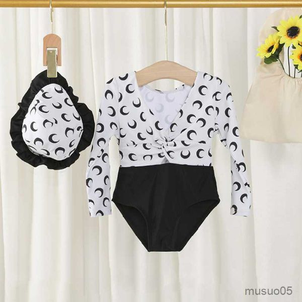 two-pieces kids girls swimsuits spring summer moon print one-piece swimwear with hat for babies long sleeve thin children clothes girl, Blue
two-pieces kids girls swimsuits spring summer moon print one-piece swimwear with hat for babies long sleeve thin children clothes girl, Blue