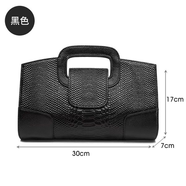 self-produced self-marketing leather handbag fashion cross body bag dignified atmosphere shoulder bag
self-produced self-marketing leather handbag fashion cross body bag dignified atmosphere shoulder bag