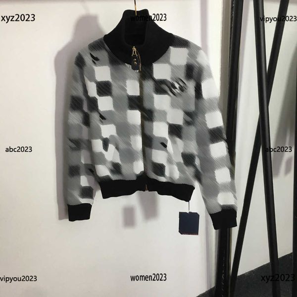 womens designer clothing fashion jacket gradient checkered design coat long sleeve zipper design jacket new arrivals, Black;brown
womens designer clothing fashion jacket gradient checkered design coat long sleeve zipper design jacket new arrivals, Black;brown