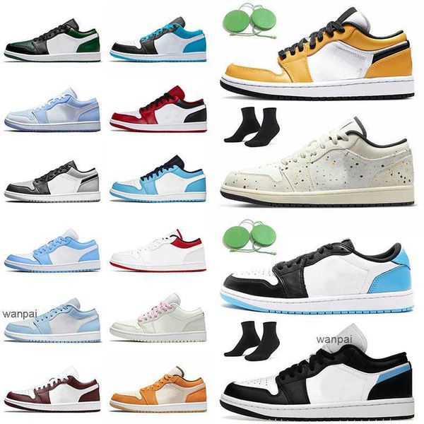 diamond 1 low basketballs shoes jumpman men trainers aluminum black toe 1s sneakers women ceramic bronze eclipse reverse bred sports paint
diamond 1 low basketballs shoes jumpman men trainers aluminum black toe 1s sneakers women ceramic bronze eclipse reverse bred sports paint