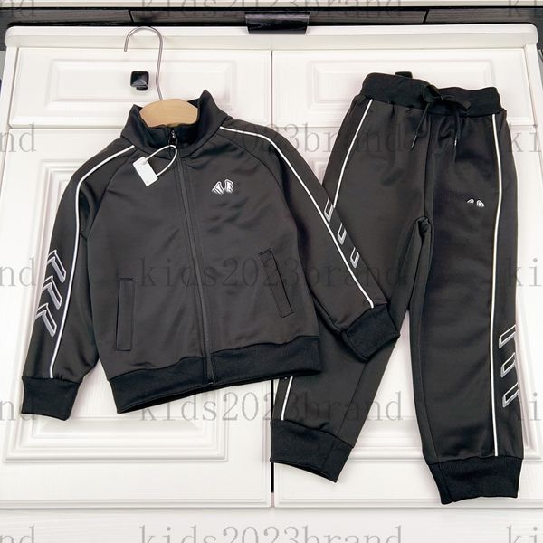 black color designer hooded sets 2023ss high end children hooded jackets with long pants two pieces sets fashion kids tracksuits newly boys, White
black color designer hooded sets 2023ss high end children hooded jackets with long pants two pieces sets fashion kids tracksuits newly boys, White