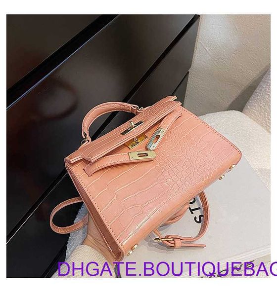 designer hremm kelyss evening bags for outlet simple and stylish versatile portable bag autumn winter 2023 new westernized mesh red diamond
designer hremm kelyss evening bags for outlet simple and stylish versatile portable bag autumn winter 2023 new westernized mesh red diamond