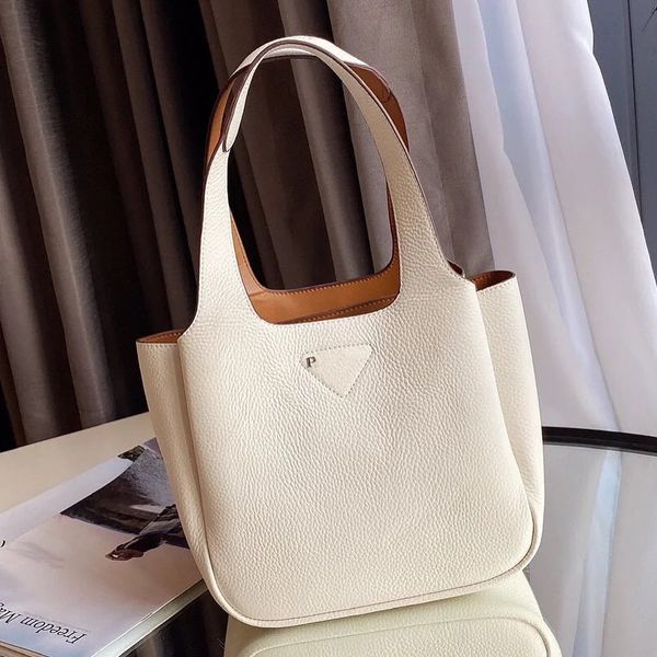 calfskin handbag triangle totes crossbody bag womens purse designer clutch beach basket bag mens mini pochette metal fittings bags prad magn
calfskin handbag triangle totes crossbody bag womens purse designer clutch beach basket bag mens mini pochette metal fittings bags prad magn
