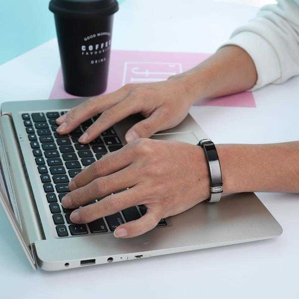 ornament fashion stainless charm steel mesh strap metal curved card lettering mens lady couple bracelet wholesale, Golden;silver
ornament fashion stainless charm steel mesh strap metal curved card lettering mens lady couple bracelet wholesale, Golden;silver