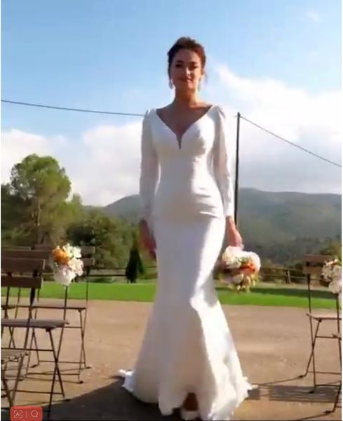 new chic silk lace fishtail wedding dress simple long sleeve noble elegant modern fishtail party wedding dress, White
new chic silk lace fishtail wedding dress simple long sleeve noble elegant modern fishtail party wedding dress, White