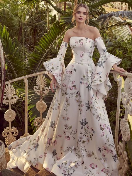 retro fresh silk face atmosphere contour sense horn sleeves butterfly printing noble elegant temperament pageant party, White;red
retro fresh silk face atmosphere contour sense horn sleeves butterfly printing noble elegant temperament pageant party, White;red