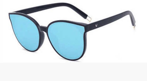 2022 new korean deng chao popular online same style sunglasses for men and women outdoor v-brand street shooting glasses, White;black
2022 new korean deng chao popular online same style sunglasses for men and women outdoor v-brand street shooting glasses, White;black