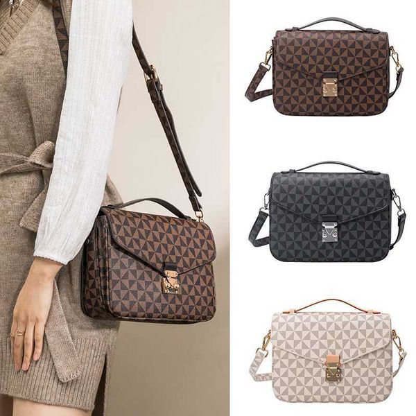 shoulder bags classic luxury brand beige women messenger design woman crossbody handbags vintage female bag 230426
shoulder bags classic luxury brand beige women messenger design woman crossbody handbags vintage female bag 230426