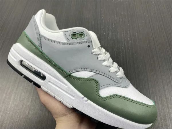 2023 limited edition mx 1 premium man designer basketball shoes white spiral sage wolf grey black fashion sport sneakers chaussures good qua
2023 limited edition mx 1 premium man designer basketball shoes white spiral sage wolf grey black fashion sport sneakers chaussures good qua