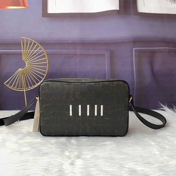 designer bag mens and womens presbyopia shoulder bag leather woven crossbody bag fashion portable tote mobile phone bag 194502
designer bag mens and womens presbyopia shoulder bag leather woven crossbody bag fashion portable tote mobile phone bag 194502