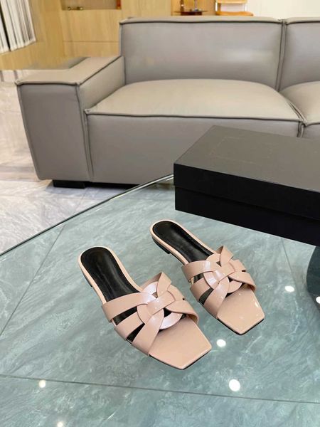 2023 7a designer slippers men women sandals with box dust bag card shoes bloom web black floral strawberry print slide leather rubber red sa
2023 7a designer slippers men women sandals with box dust bag card shoes bloom web black floral strawberry print slide leather rubber red sa