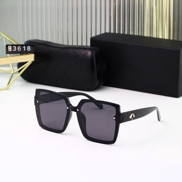 polarized vintage metal sunglasses with letter detailing for women and men uv400 protection and protective case included, White;black
polarized vintage metal sunglasses with letter detailing for women and men uv400 protection and protective case included, White;black