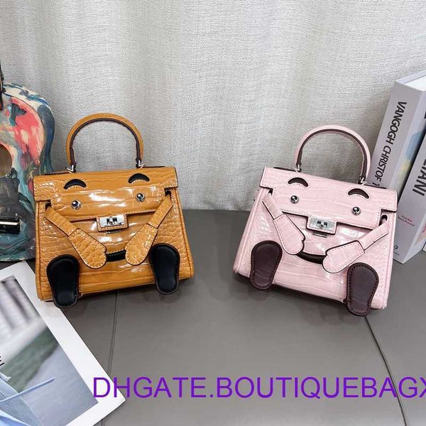 designer hremm kelyss evening bags for outlet funny 2023 spring summer new cute smiley face handbag crocodile lacquer leather one shoulder o
designer hremm kelyss evening bags for outlet funny 2023 spring summer new cute smiley face handbag crocodile lacquer leather one shoulder o