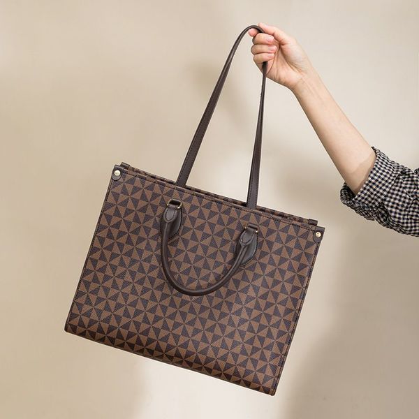 branded crossbody bag handbag bag this is a 0156 style black checkered pattern large capacity tote stylish and simple for travel carrying ev
branded crossbody bag handbag bag this is a 0156 style black checkered pattern large capacity tote stylish and simple for travel carrying ev