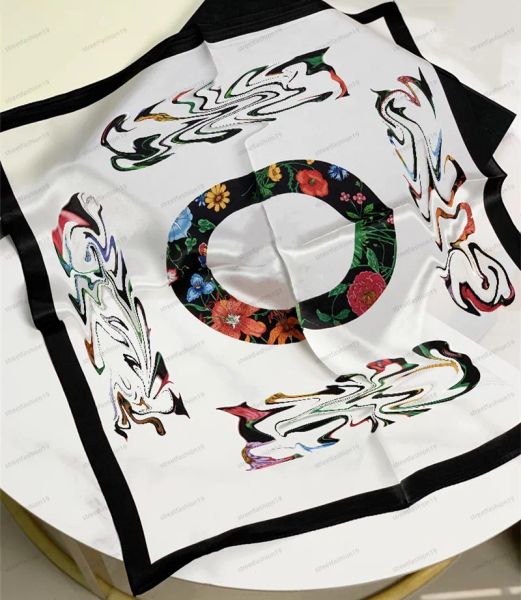 Print Letters Designer Echarpe Scarf Hijab Floral Silk Scarf Headband for Women Fashion Long Handle Bag Scarves Shoulder Tote Lage
Print Letters Designer Echarpe Scarf Hijab Floral Silk Scarf Headband for Women Fashion Long Handle Bag Scarves Shoulder Tote Lage