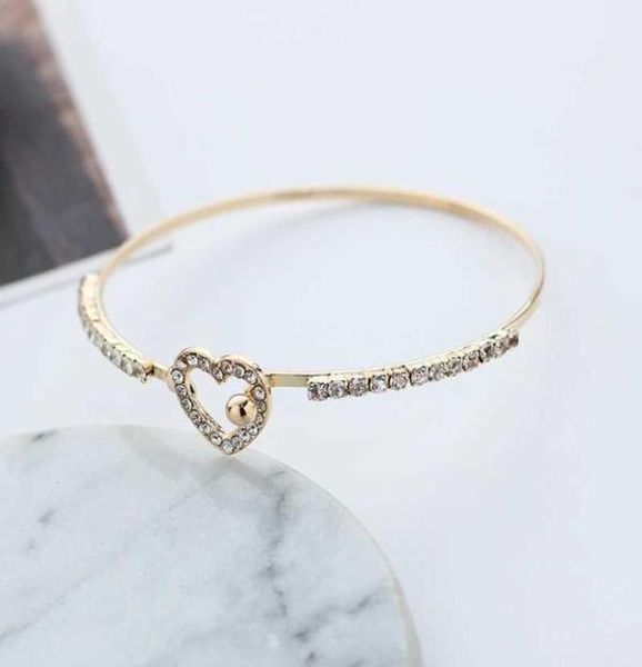 korea fashion simple hollow love rhinestone women girl elegant bracelet gold metal matching dress coat gift9522082, Black
korea fashion simple hollow love rhinestone women girl elegant bracelet gold metal matching dress coat gift9522082, Black