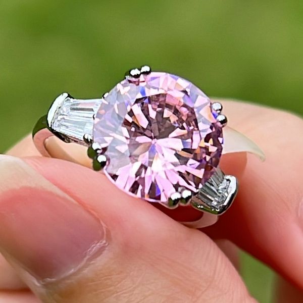choucong brand wedding ring luxury jewelry 925 sterling silver round cut pink z cz diamond gemstones party women eternity engagement bridal, Slivery;golden
choucong brand wedding ring luxury jewelry 925 sterling silver round cut pink z cz diamond gemstones party women eternity engagement bridal, Slivery;golden