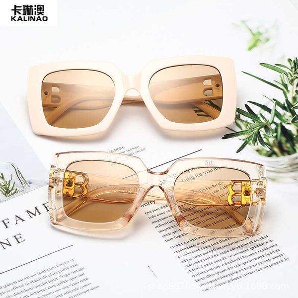 new style family b big frame women's net red street shooting square trend sunglasses, White;black
new style family b big frame women's net red street shooting square trend sunglasses, White;black