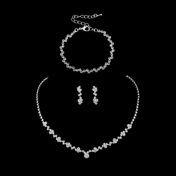 bridal accessories diamond studded necklace earring bracelet three piece set womens jewelry, Golden;silver
bridal accessories diamond studded necklace earring bracelet three piece set womens jewelry, Golden;silver