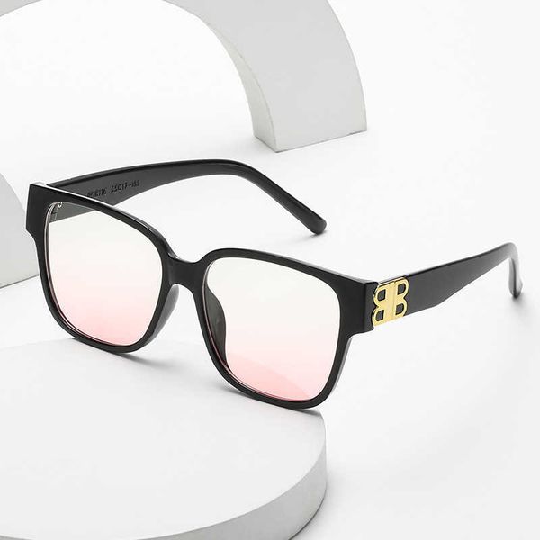 new double b fashion box popular on the net same style street p sunglasses women's anti blue light glasses, White;black
new double b fashion box popular on the net same style street p sunglasses women's anti blue light glasses, White;black