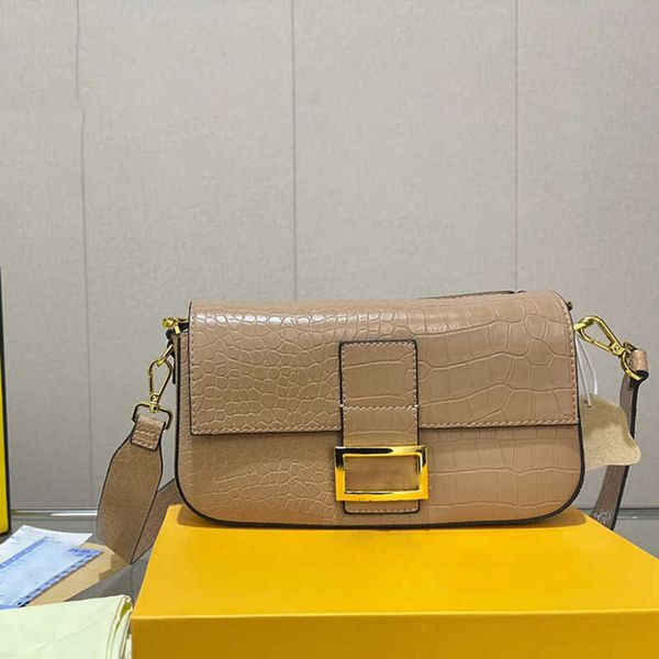 baguette bag luxuries designer women bag leather handbags fashion square shoulder bags lady shopping messenger bags purse 230207
baguette bag luxuries designer women bag leather handbags fashion square shoulder bags lady shopping messenger bags purse 230207
