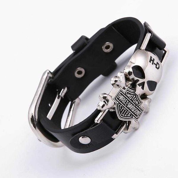 personality leather bracelet handmade genuine punk skull vintage mens, Golden;silver
personality leather bracelet handmade genuine punk skull vintage mens, Golden;silver