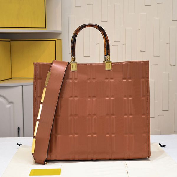 plain tote bag cowhide genuine leather designer handbag shoulder bags classic letter print detachable hardware letter leather shoulder strap
plain tote bag cowhide genuine leather designer handbag shoulder bags classic letter print detachable hardware letter leather shoulder strap