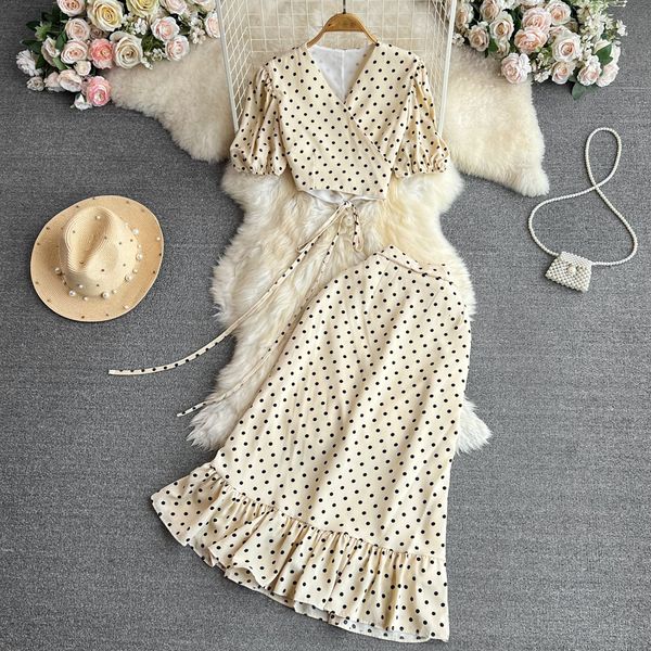 two piece dress chic dots print skirt pieces sets puff sleeve vneck bandage cropped tank with korean fashion vacation 230509, White
two piece dress chic dots print skirt pieces sets puff sleeve vneck bandage cropped tank with korean fashion vacation 230509, White