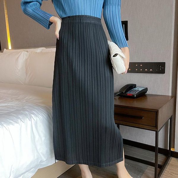 dresses 2022 women's autumn new solid color split skirt miyak fold fashionable large size high elasticity halflength bag hip skirt, White;black
dresses 2022 women's autumn new solid color split skirt miyak fold fashionable large size high elasticity halflength bag hip skirt, White;black