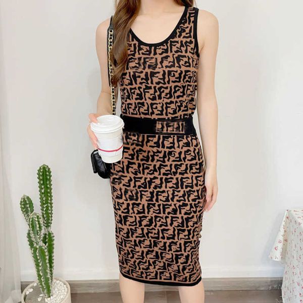 two piece dress designer luxury brand dress wool knitted mini skirt full letter jacquard short sleeved t shirt slim skirt two piece set amer, White
two piece dress designer luxury brand dress wool knitted mini skirt full letter jacquard short sleeved t shirt slim skirt two piece set amer, White