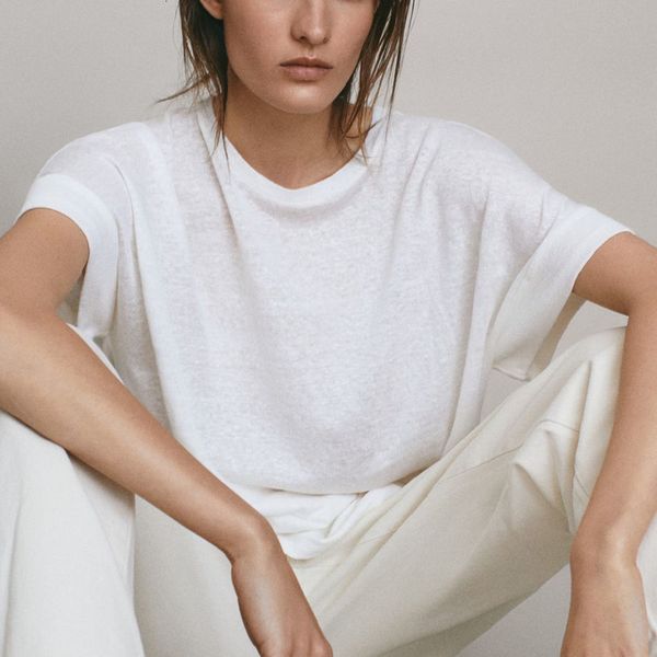 women's tshirt 2023 summer women cotton linen tshirt round neck thin shortsleeved transparent loose bottoming tshirts 230510, White
women's tshirt 2023 summer women cotton linen tshirt round neck thin shortsleeved transparent loose bottoming tshirts 230510, White