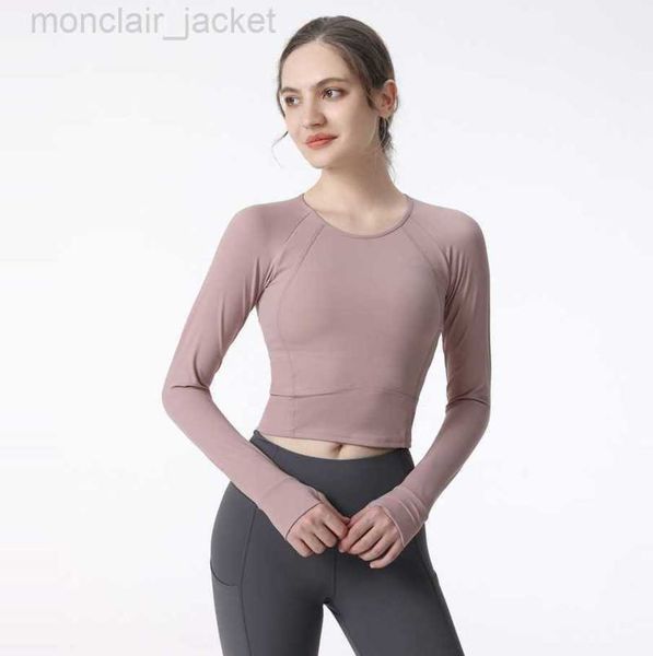 desginer alo yoga suit for women with long sleeves and chest pads running quick drying clothes exposed navel tight fitting fitness suit cros, White
desginer alo yoga suit for women with long sleeves and chest pads running quick drying clothes exposed navel tight fitting fitness suit cros, White