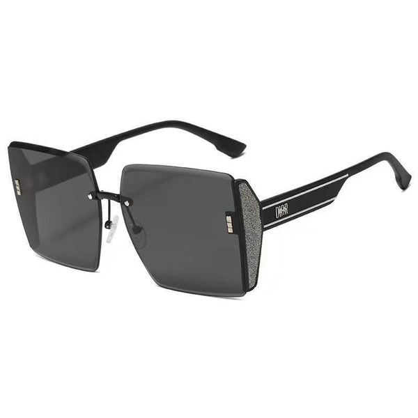 new fashionable trimmed frameless with fine flashing and uv protection trendy sunglasses for women, White;black
new fashionable trimmed frameless with fine flashing and uv protection trendy sunglasses for women, White;black
