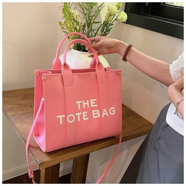 designer bags tote other bags the tote bag medium new women's bag fashion large capacity tote bag single shoulder crossbody baghja5hja5, Black;red
designer bags tote other bags the tote bag medium new women's bag fashion large capacity tote bag single shoulder crossbody baghja5hja5, Black;red